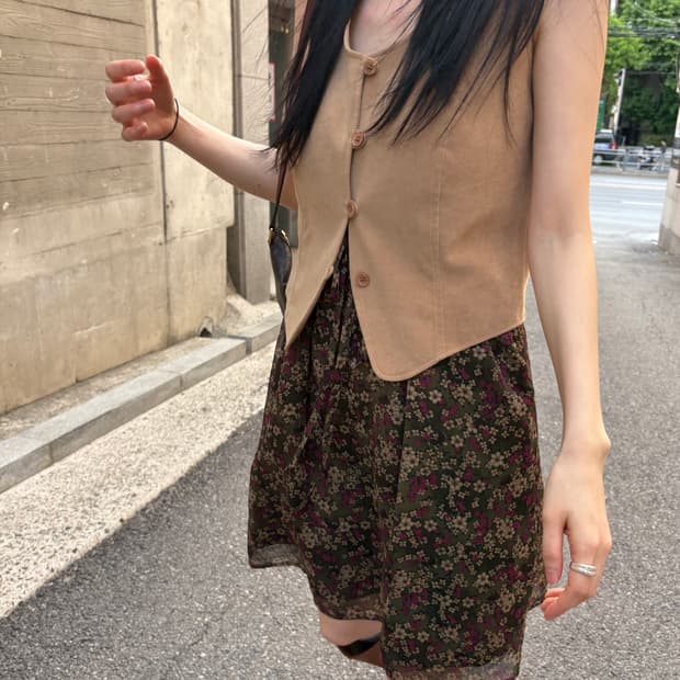 Suede Button Vest(Made in Canada)