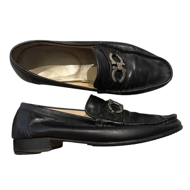 페라가모 (Ferragamo) 간치니 로퍼 