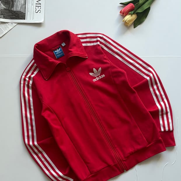 아디다스 유로파 레드 트랙 져지 