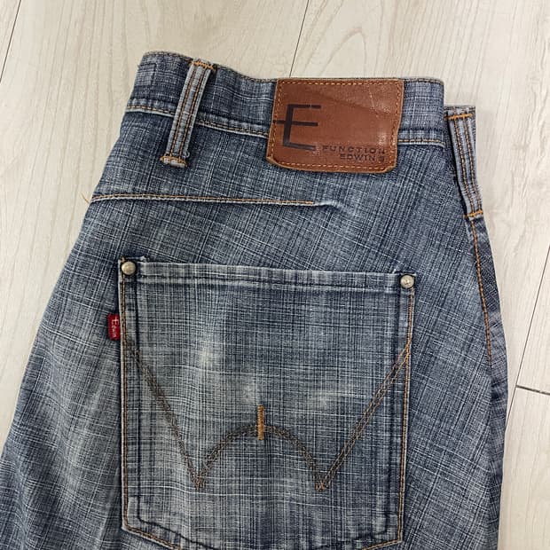 에드윈 데님팬츠