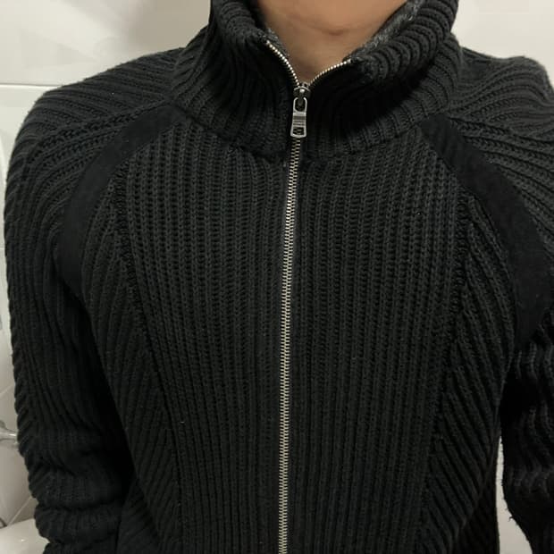 아르마니 익스체인지 라인 니트 집업 블랙 다크웨어