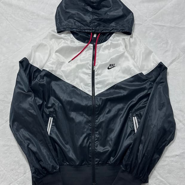 나이키 윈드러너 바람막이 자켓 (블랙 화이트)