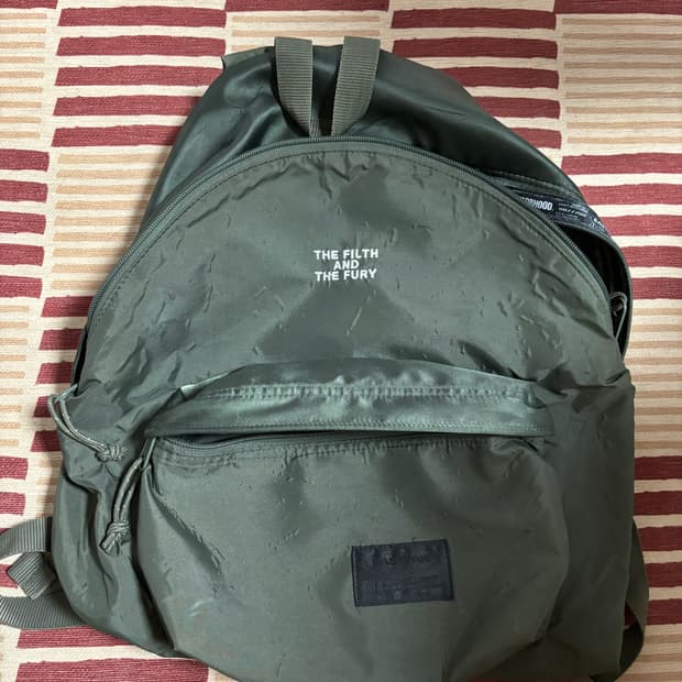 네이버후드 이스트팩 백팩