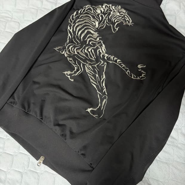 오니츠카타이거 호랑이 자수 트랙탑 져지