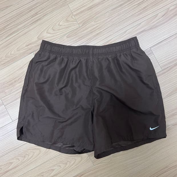 [M] 나이키 스윔 에센셜 5인치 발리 쇼츠 브라운