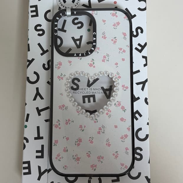 새상품) 수지 착용 케이스티파이 pearly heart 아이폰17