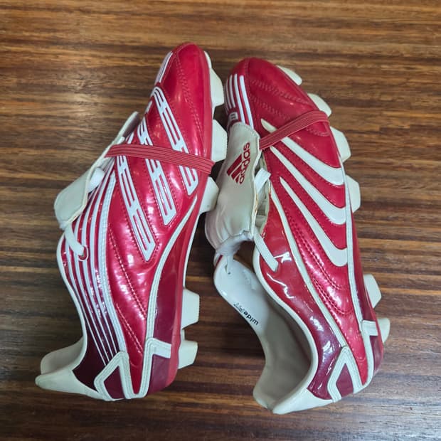 아디다스 프레데터 앱솔루트 축구화 250