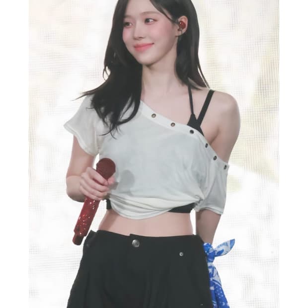 플리즈노팔로우 해리 버튼 언발 셔링 탑 아이보리 오프숄더 반팔 티셔츠
