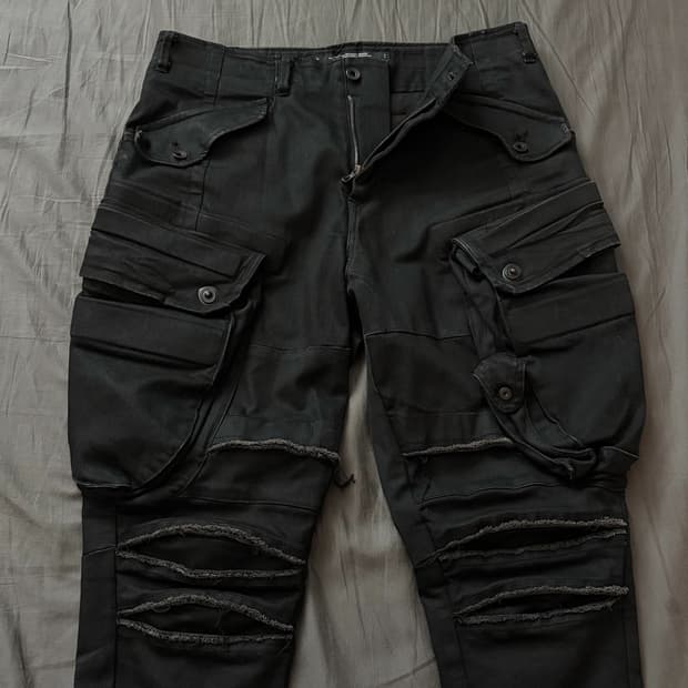 JULIUS 23SS Gas Mask Cargo Pants