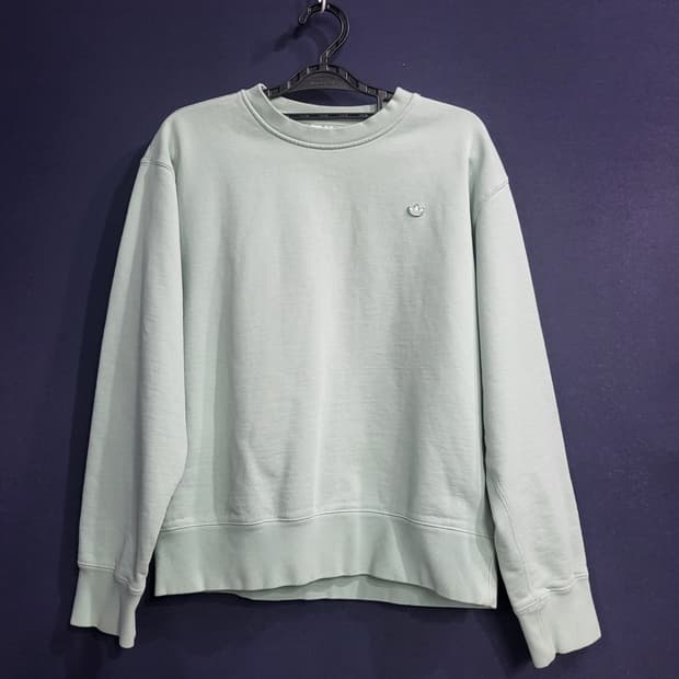 아디다스 맨투맨