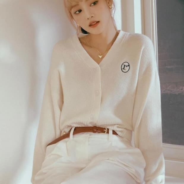 로라로라 가디건 새상품 (민니 착용)