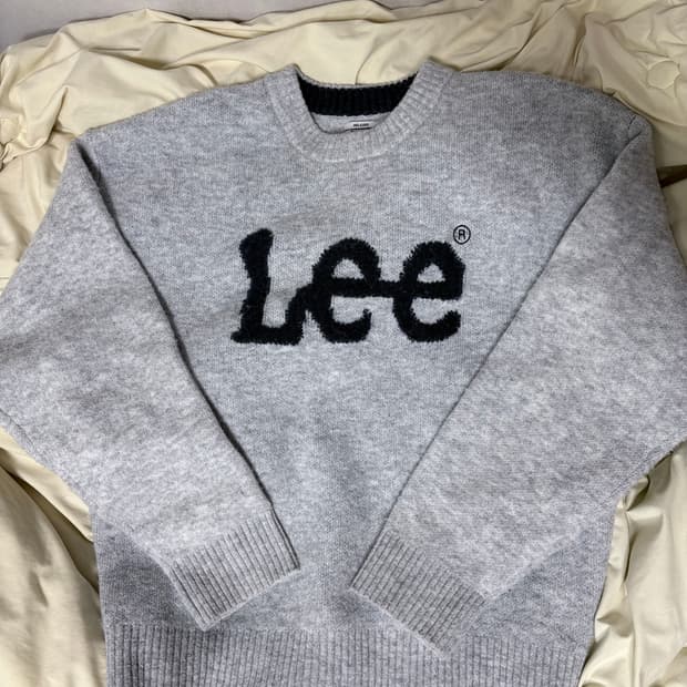 Lee 니트