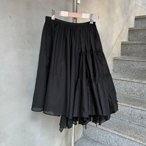 아카네 우츠노미야 AKANE UTSUNOMIYA 스커트