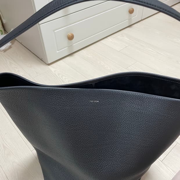 더 로우 파크백 라지 블랙