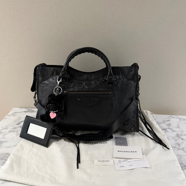 정품 발렌시아가 모터백 미듐 블랙 