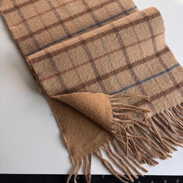 check patterned muffler