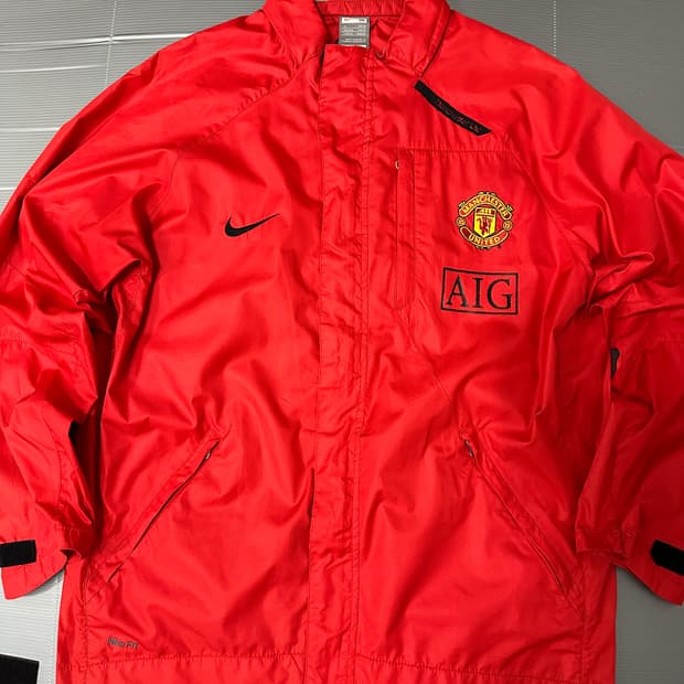 나이키 맨유 AIG 바람막이 자켓 레드 M
