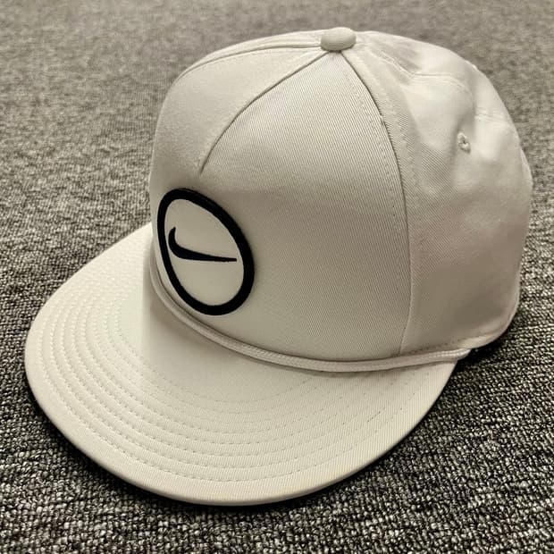 나이키골프 화이트 스냅백 