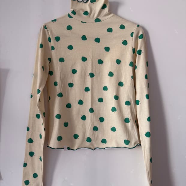 MINJIENA 민지에나 티셔츠