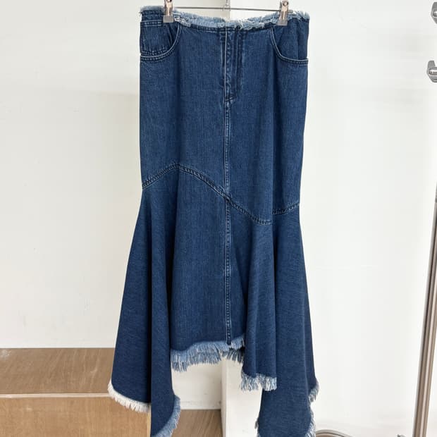 마르케스 알메이다 데님 프린지 언밸런스 롱 스커트