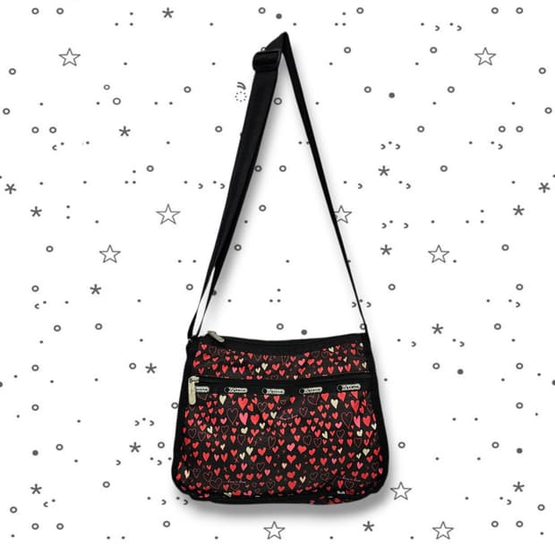 LeSportsac 레스포삭 하트 크로스백