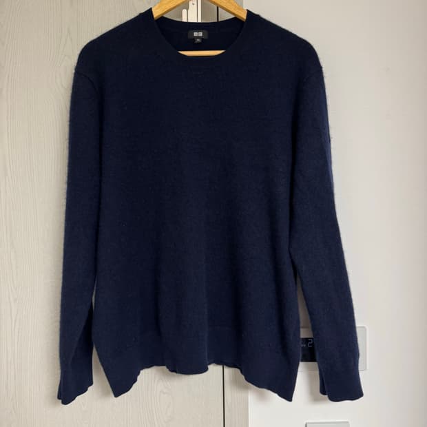 유니클로 네이비 캐시미어 니트
