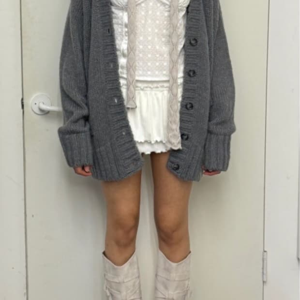 쓰리타임즈 루즈 피넛 가디건