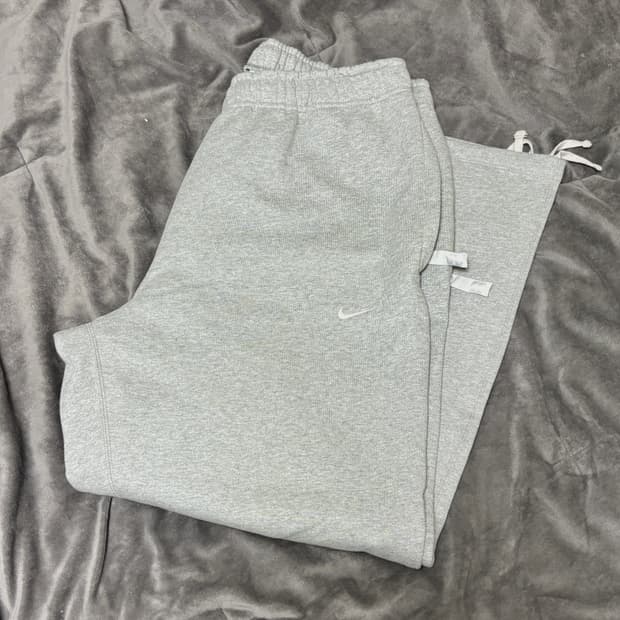 나이키 솔로 스우시 기모팬츠