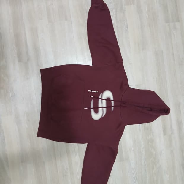 소라노 버건디 후두티