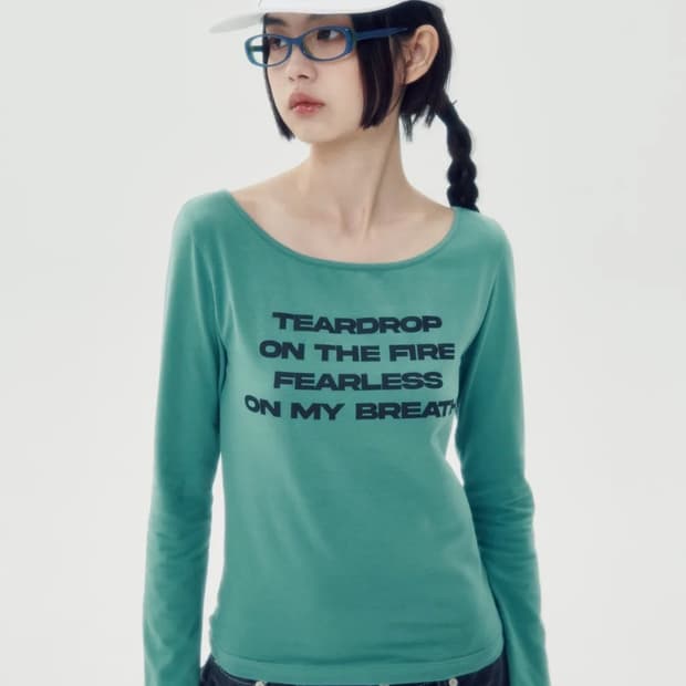 (새상품) 러닝하이 레터링 슬림티