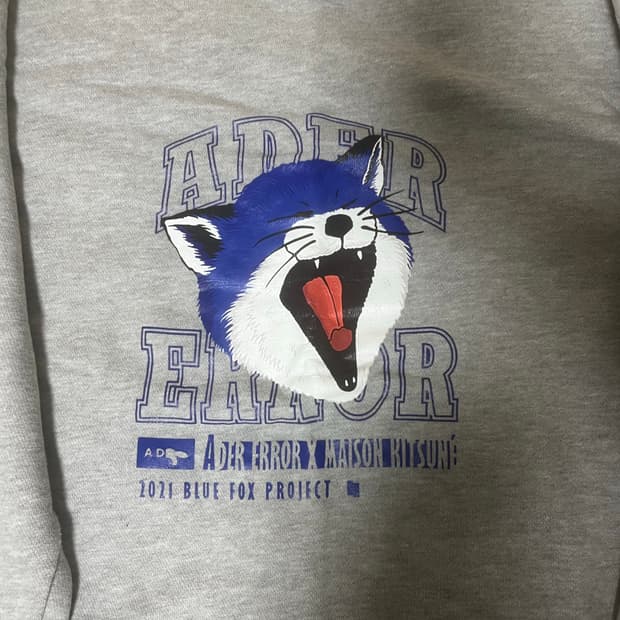 아더에러 x 메종키츠네 콜라보 The Bluest Fox 스웻셔츠