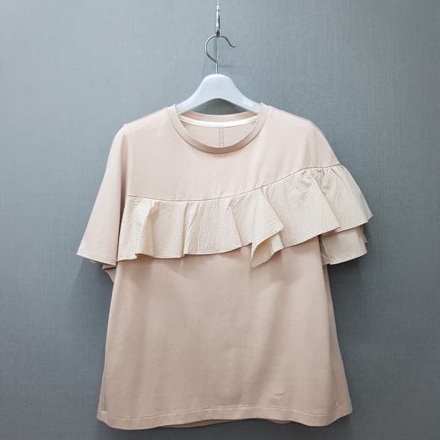 한섬 SJSJ 2021 프릴 배색 티블라우스 F사이즈