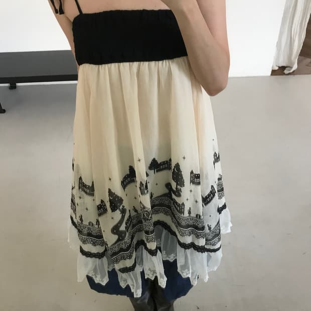 vintage pattern lace sleeveless
