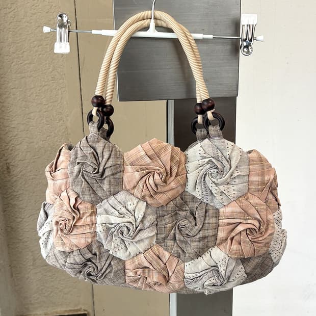 로맨틱 뮤트 로즈 패치워크 토트백