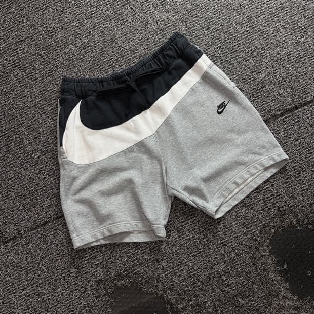 나이키 빅스우시 프렌치 테리 쇼츠 5081