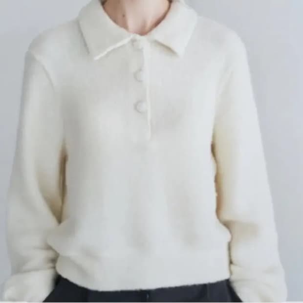 라티젠 LTG7 COLLAR SOFT TOP 크롭 니트 아이보리