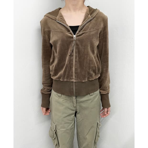 브라운 절개 벨로아 후드집업