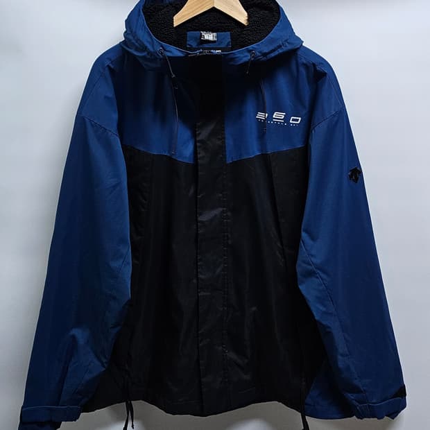 데상트 플리스 바람막이점퍼 100