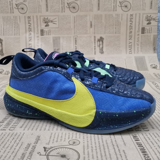 나이키 줌프릭5 주니어농구화 230