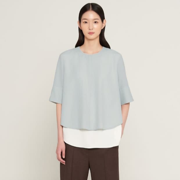 (새상품)구호 실크배색 라운드 블라우스 M사이즈
