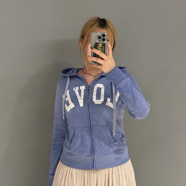 “L O V E" lettering hood zip-up