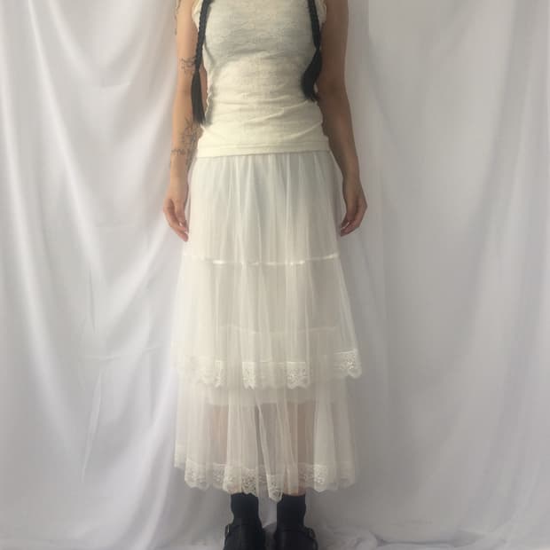 Lace sleeveless