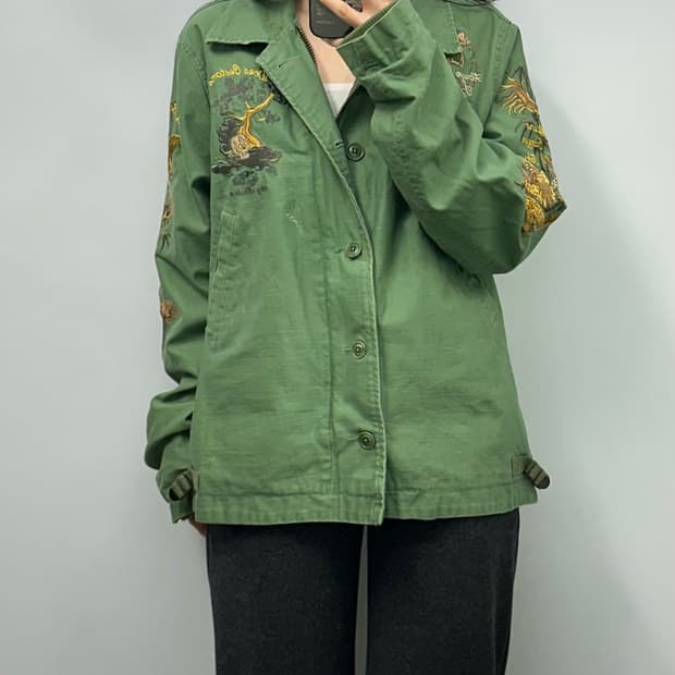 데우스 엑스 마키나 카키 야상자켓