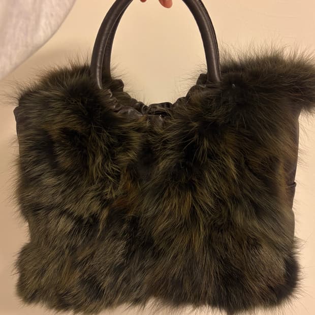 Vintage fur tote