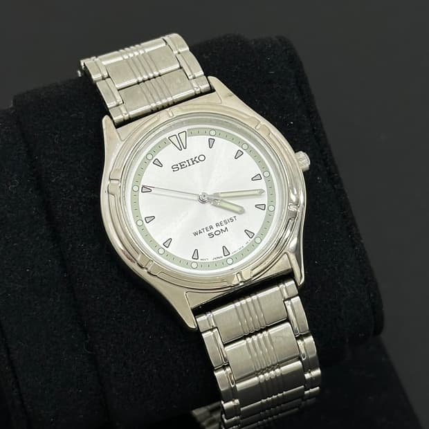 세이코 라운드 쿼츠 시계