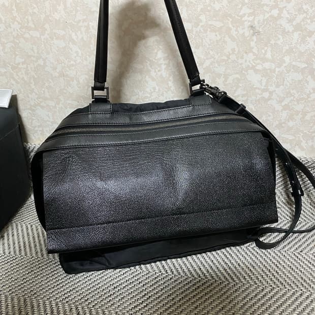 구호 숄더백