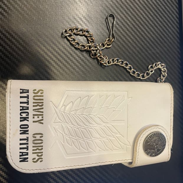 진격의거인 지갑 오토바이용으로 사용 