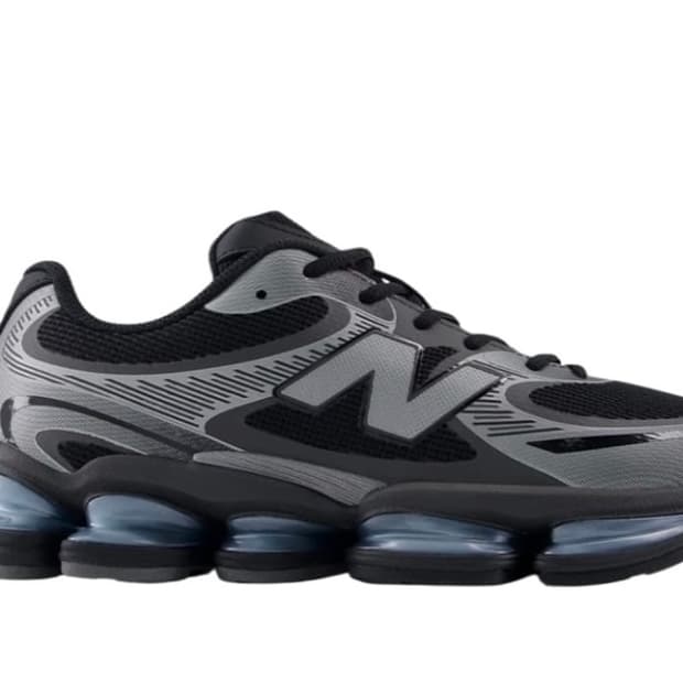 뉴발란스 2000 앱졸브 블랙 270