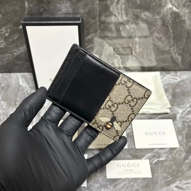 구찌 GG수프림 꿀벌 카드지갑