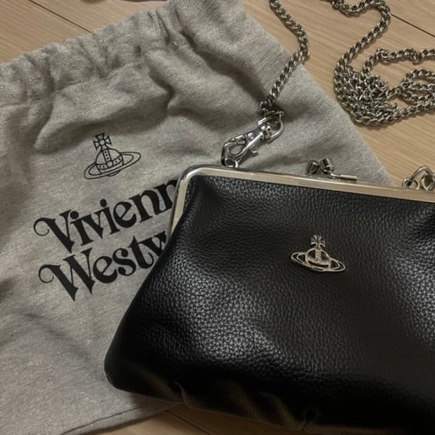 Vivienne Westwood 프레임백